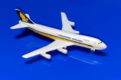 Boeing 747-212B Singapore Airlines