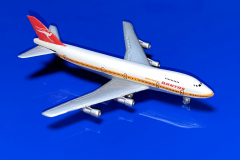 Boeing 747-238B Qantas