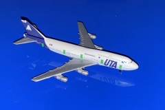 Boeing 747-3B3M UTA