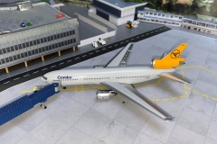 AC-DC-10-30-Condor-2