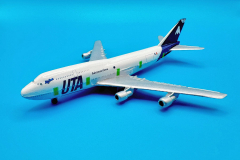 1_LinoJets-Boeing-747-300-UTA
